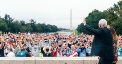 Hàng nghìn người Mỹ cầu nguyện cho Tổng thống Trump ở công viên National Mall