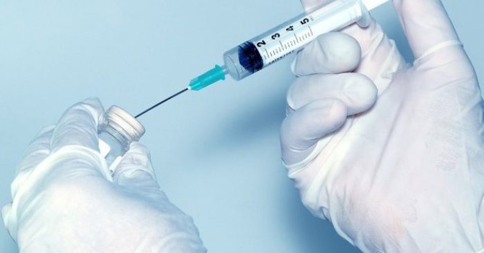 Áo dừng tiêm vắc xin AstraZeneca