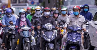 Người Sài Gòn được yêu cầu đeo khẩu trang, tránh tụ tập đông người